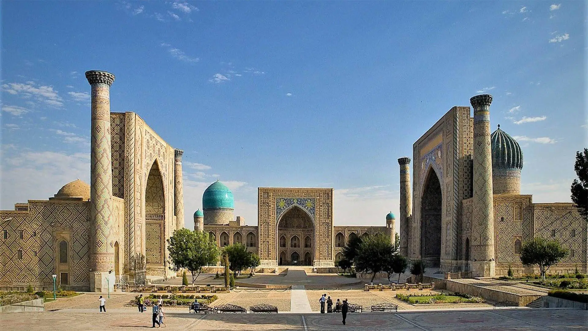Tour Guide in Uzbekistan